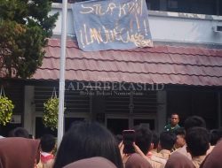 Siswa SMAN 5 Tuntut Transpransi!