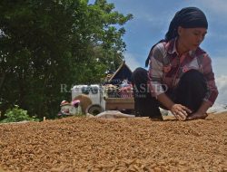 Camat Pebayuran Bekasi: Warga Miskin Ekstrem Jangan Selalu Diberikan Bantuan