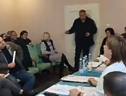 Anggota Dewan Ukraina Lempar Granat di Pertemuan Desa, 26 Orang Luka-luka