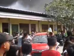 Diduga Halangi Mobil Pemadam Kebakaran, Massa Rusak 1 Unit Mobil Warga, Kapolsek Medansatria Ungkap Penyebabnya