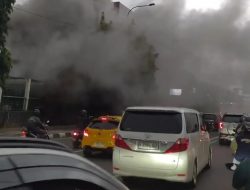 Ini Penyebab Asap Tebal di Jalan A.Yani Kota Bekasi