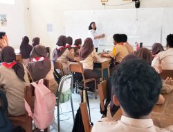 Guru di Bekasi Libatkan Siswa Input Nilai Rapor