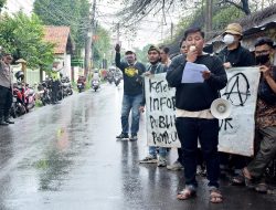 Aliansi Mahasiswa Pemuda Tambun Tuntut Keterbukaan Informasi Formulir C1