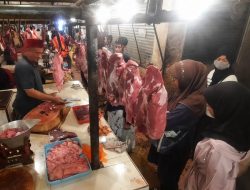 Harga Daging Sapi di Bekasi Capai Rp170 Ribu Per Kg Jelang Lebaran, Emak-emak Kaget   
