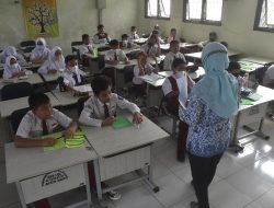 Pemkot Bekasi Diminta Tambah Jumlah SMP Negeri