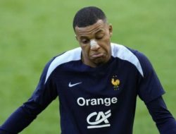 Piala Eropa 2024: Kylian Mbappe Latihan Lagi, Lihat Ini Bekas Cedera di Hidungnya