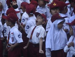 Riang dan Ngantuk di Awal Masuk Sekolah