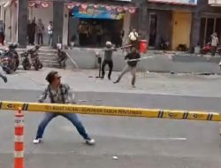 Bentrokan Dua Kelompok Massa di Cikarang Dipicu Penarikan Mobil