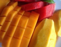 Konsumsi 8 Buah Ini Atasi Sakit Kembung