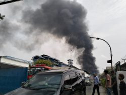 Pabrik di Medansatria Terbakar, Tiga Orang DikabarkanTewas