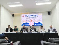 Gerakan #SemuaBisaUmroh Bersama Naffar Tour Berangkatkan Guru Ngaji Penghafal Al Quran 23 Juz ke Baitullah