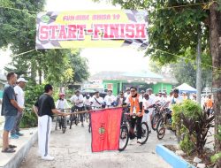 Peringati Hari Pahlawan, Warga Wisma Jaya Gowes Bareng   