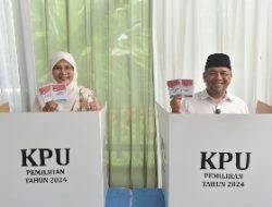 Heri Koswara dan Keluarga Doa Bersama Sebelum ke TPS 19 Jatiluhur