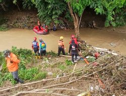 Jasad Remaja Ditemukan Tertelungkup di Aliran Sungai Cilemahabang Cikarang