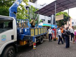 Pemkot Bekasi Tutup Tiga Pintu Parkir Paguyuban Warga RSNK