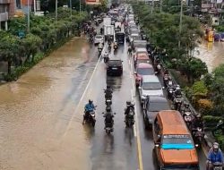 Rakor dengan Pusat, Tri Adhianto Lapor Kota Bekasi Lumpuh