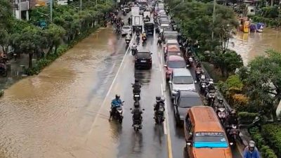 Rakor dengan Pusat, Tri Adhianto Lapor Kota Bekasi Lumpuh