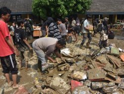 Fasilitas Sekolah Rusak Diterjang Banjir, SMA Negeri 21 Bekasi Berjuang Cari Tempat Belajar demi Ujian