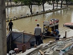 Pembersihan Lumpur di Mega Bekasi Hypermall Butuh Waktu Dua Hari Lagi, Ini Target Operasional Mal