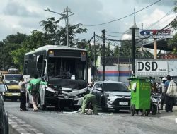 BisKita Trans Bekasi Patriot vs Truk Tangki: Tiga Orang Luka
