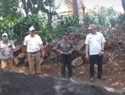 Lurah Jatiluhur Tindaklanjuti Laporan Warga Soal Aktivitas Pembakaran Arang Bikin Anak-anak Sesak Napas