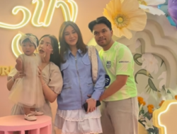 Hadir di Ultah Lily, Netizen Soroti Aaliyah Massaid Saat Singkirkan Tangan Thariq dari Pinggangnya