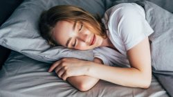 Alami Insomnia? Berikut Cara Tidur Cepat Hanya dalam 1 Menit