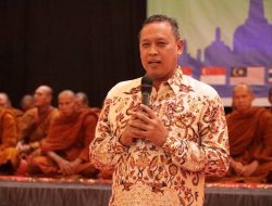Sempat Bermalam di Kota Bekasi, Tri Adhianto Lepas Perjalanan 38 Biksu Thudong Menuju Candi Borobudur   