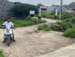 Warga Perumahan Bintang Sriamur Residence di Tambun Utara Desak Pengembang Bangun Jembatan