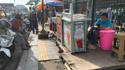 PKL Kembali Menjamur di Trotoar Sekitar Stasiun Bekasi, Tri Adhianto Sentil Satpol PP