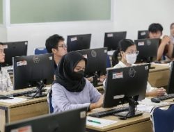 Ribuan Calon Mahasiswa Rebutkan Kursi PTN, Ini Jadwal dan Link Pengumuman Hasil Ujian SNBT 2025