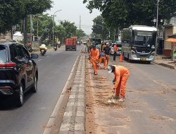 Tanah Urukan Kotori Jalan Siliwangi
