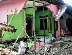 Tanah Bergerak di Desa Sukamahi Cikarang, Delapan Rumah Rusak