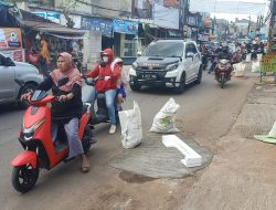 Bekas Galian di Jalan Bintara Bekasi Barat Dicor Asal-asalan