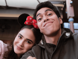 El Rumi Rayakan Ulang Tahun ke-26, Dapat Kejutan Manis dari Syifa Hadju