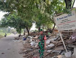 Penertiban Bangli di Bantaran Kalimalang Tanpa Perlawanan dari Pedagang