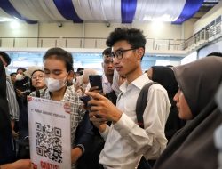 Masih Disortir, Wakil Bupati Bekasi Minta Pelamar Job Fair Sabar