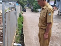 Proyek Cluster Perumahan di Padurenan Sumbat Drainase 
