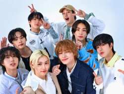 Stray Kids Siap Tampil di Empire State Building, Gedung Ikonik New York Bakal Dihiasi Warna Burgundy