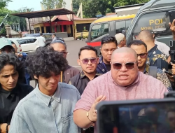 Vadel Badjideh Minta Maaf Langsung ke Nikita Mirzani dan Lolly di Persidangan