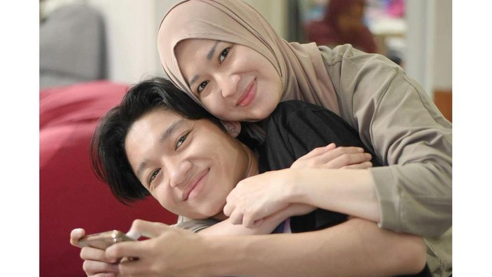 Okie Agustina Ungkap Kronologi Dugaan Kekerasan Dimas Anggara terhadap Kiesha Alvaro di Lokasi Syuting