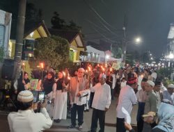 Warga Perumahan Wisma Jaya Meriahkan 1 Muharam dengan Lomba Pawai Obor   