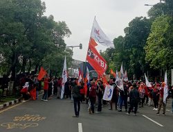 Warga Bantaran Kali di Margajaya Bekasi Selatan Tolak Rencana Penggusuran