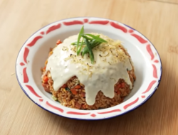 Resep Nasi Goreng Saus Keju yang Creamy, Cocok Jadi Bekal si Kecil Nih!