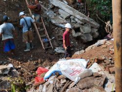 Tebing Longsor di Jatirasa Mulai Diperbaiki