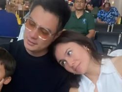 Beredar Foto Wulan Guritno Sandaran di Bahu Baim Wong, Netizen: Teman tapi Mesra