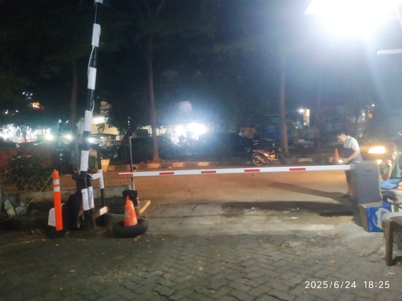 Pembukaan Gate Parkir Paguyuban RSNK Ilegal