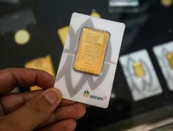 Harga Emas Antam Stagnan di Angka Rp1.927.000 per Gram