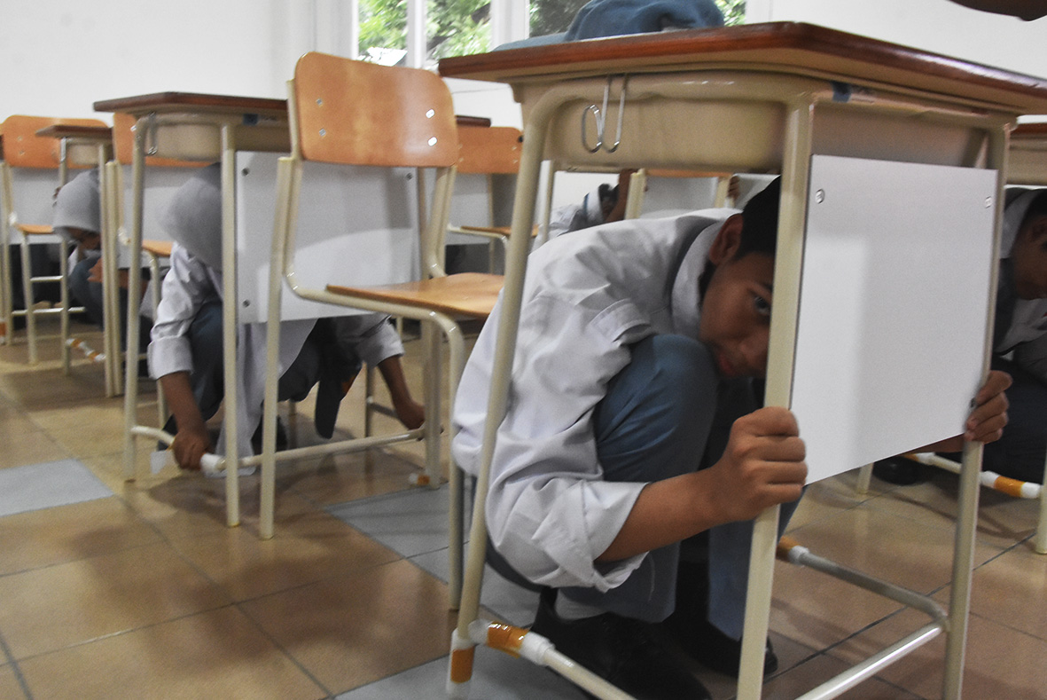 Siswa Dilatih Hadapi Situasi Darurat