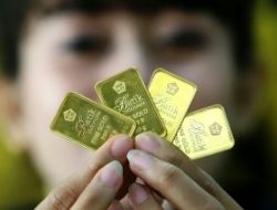 Harga Emas Antam Kamis 17 Juli 2025 Naik Rp11.000 per Gram